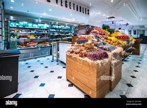 selfridges london food hall